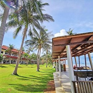 Beachfront Triple Room